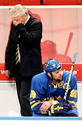 Sveriges ledare Hardy Nilsson är förtvivlad. Det svenska spelet fungerade inte alls. Foto: Jonas Ekströmer/Prb