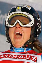 Anja Pärson jublar över VM-guldet i Super-G. Sergej Ponomarev/Scanpix