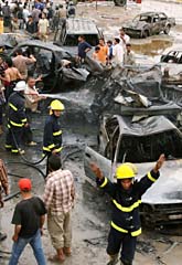 Nära tvåhundra människor dödades av bomber i Bagdad. Foto: Hadi Mizban/Scanpix