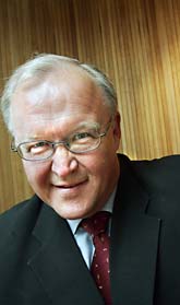 Göran Persson ska hjälpa företag. Foto: Jonas Ekströmer/Scanpix
