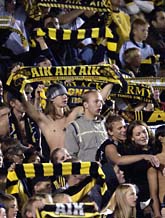 Nu får klubbarna lättare att stoppa bråkiga fotbollsfans. Foto: Janeric Henricsson/Scanpix
