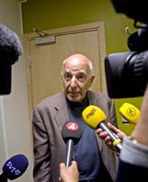 Advokaten Leif Silbersky försvarar en av de misstänkta pojkarna. Foto: Scanpix