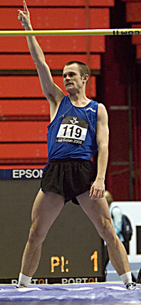 Stefan Holm har hoppat 2,37 och vunnit SM. Foto: Fredrik Sandberg/Scanpix