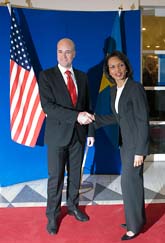 Statsminister Fredrik Reinfeldt och USAs utrikesminister Condoleezza Rice i Stockholm. Foto: Maja Suslin/Scanpix