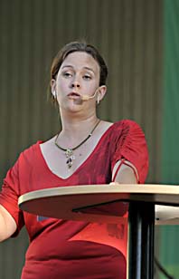 Maria Wetterstrand talar i Almedalen. Foto: Janerik Henriksson/Scanpix