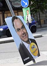 Valaffischer är en vanlig syn nu. Foto: Jonas Ekströmer/Scanpix
