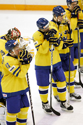 Småkronorna deppar efter förlusten mot USA. Foto: Geoff Howe/Scanpix