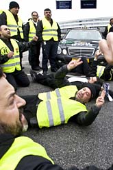 Taxiförare protesterar på Arlanda flygplats. Foto. Yvonne Åsell/Scanpix