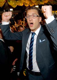 Sverigedemokraternas ledare Jimmie Åkesson jublar. Fredrik Sandberg/Scanpix