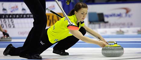 Lotta Lennartsson i Sveriges lag i segermatchen mot Kina. 
