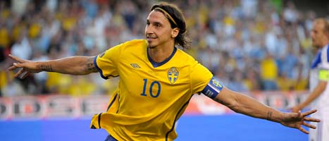 Zlatan bjöd på stor fotbolls-show. Han gjorde tre mål och passade fram till ett. Foto: Janerik Henriksson/Scanpix