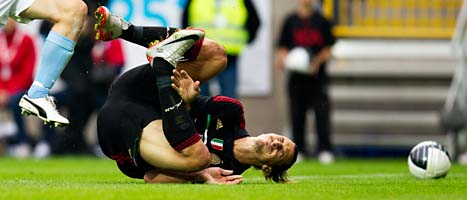 Zlatan är skadad. Foto. Andreas Hillgren/Scanpix