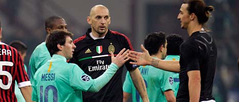 Leo Messi och Zlatan tackar varandra för god match. Foto: Luca Bruno/Scanpix