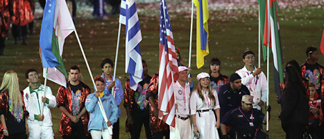 Några av de amerikanska idrottarna vid avslutningen av Paralympics. Foto:Lefteris Pitarakis/Scanpix