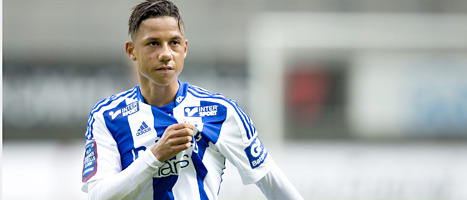 Ajax-spelaren Tobias Sana får chansen i landslaget. Foto: Björn Larsson Rosvall/Scanpix.