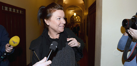 Lotta Engberg på väg in till rättegången. Foto: Jessica Gow/Scanpix.