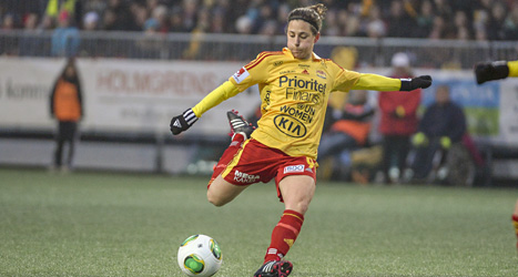 Tyresös Veronica Boquete skjuter i matchen mot Umeå. Foto: Jessica Gow/Scanpix.