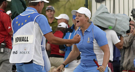 Caroline Hedwall blev hjälte när Europa vann över USA i Solheim Cup. Foto: Chris Carlson/AP/Scanpix. 