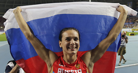 Jelena Isinbajeva var lycklig efter sin seger i stavhopp. Foto: David J Phillip /Scanpix