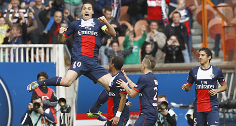 Zlatan jublar över sitt konstmål mot Bastia i helgens match i franska ligan. Foto: Remy de la Mauviniere/TT.