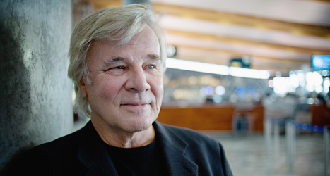Jan Guillou är arg. Paul Frigyes slarvade och skrev fel om flera saker i boken om Jan Guillou. Foto: Thomas Winjefyijord/TT