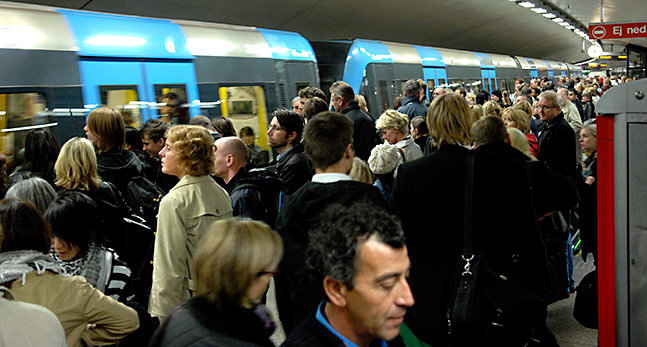 trängsel i tunnelbanan