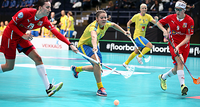 Therese Karlsson, Martina Capkova och Klara Leierova.