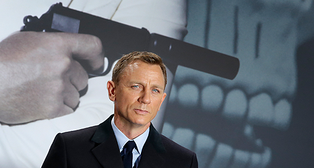Daniel Craig