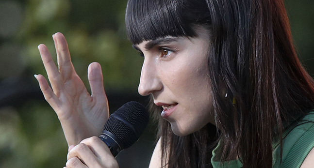 Artisten Laleh.