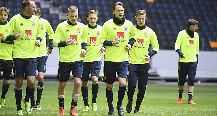 Laget värmer upp