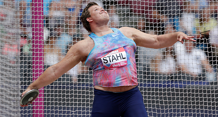 Daniel Ståhl kastar diskus