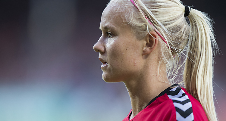 Pernille Harder i Danmarks lag