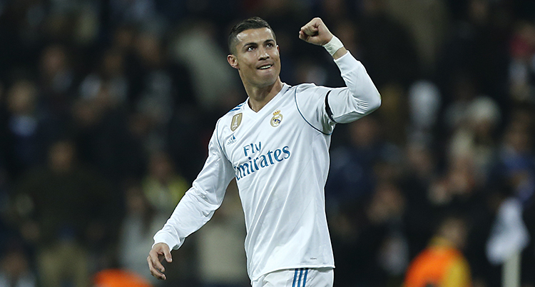 Ronaldo under en match. Han har gjort mål och knyter näven