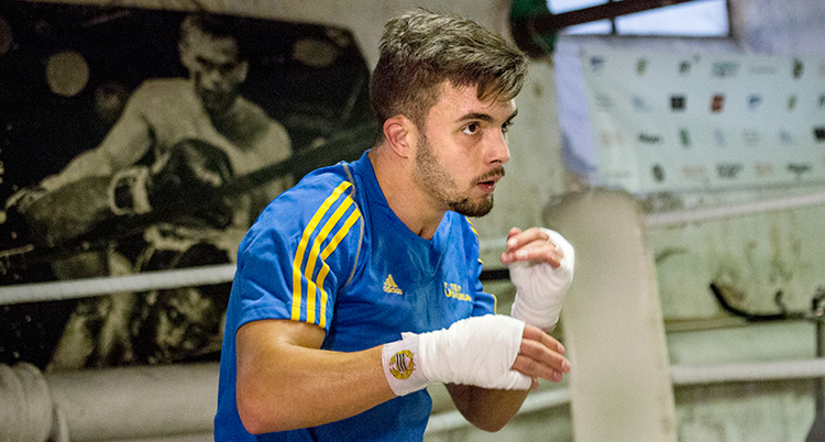 Anthony Yigit tränar
