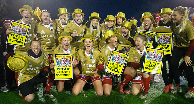 Piteå firar sitt SM-guld.