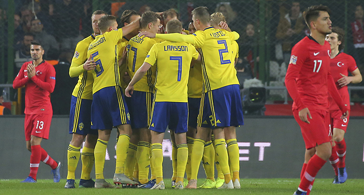 Sverige firar 1-0 mot Turkiet