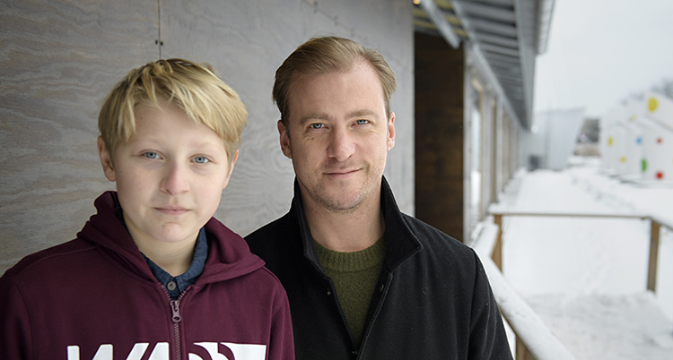 Frank Dorsin och Erik Johansson står bredvid varandra.
