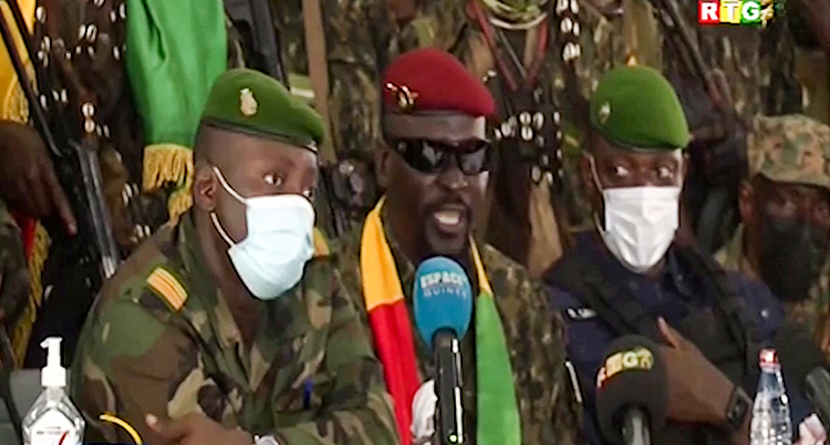 Bild på militärens ledare i Guinea Mamady Doumbouya.