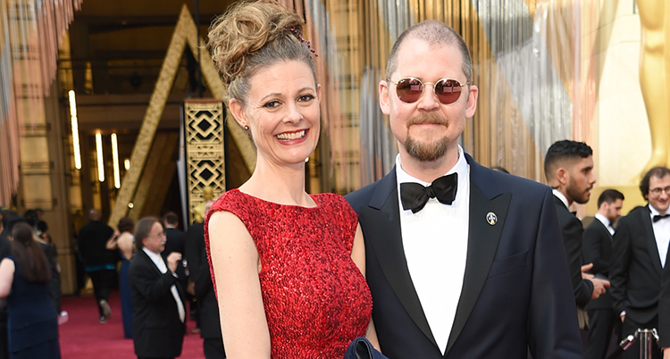 Eva Von Bahr och Love Larson jobbar med smink. De är på Oscarsgalan.