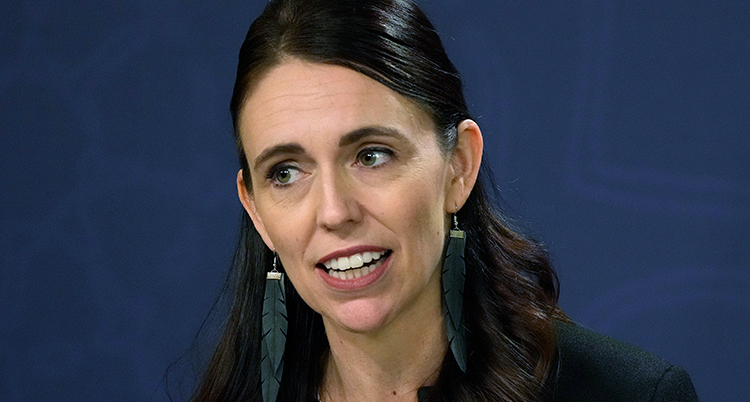 Ansiktsbild på Jacinda Ardern.