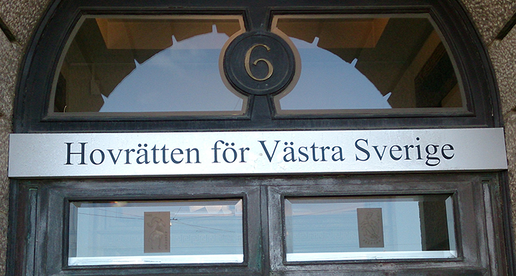 En syld med domstolens namn.