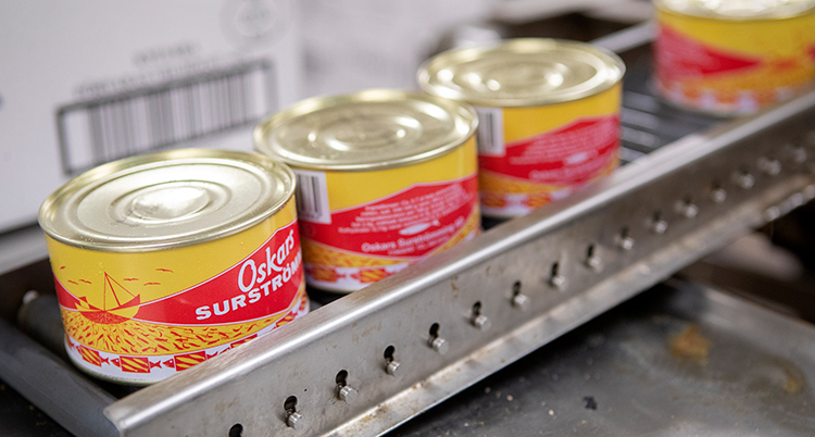 Burkar med surströmming.