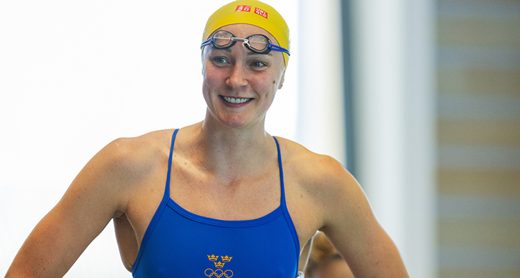 Sarah Sjöström ler.