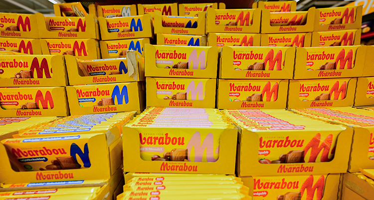 Många chokladkakor.