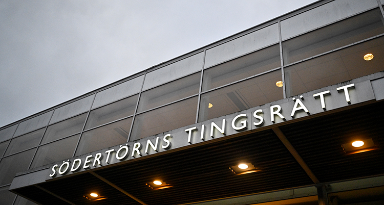 Tingsrättens fasad.